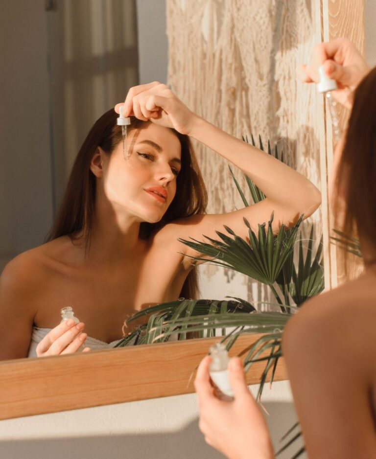 Эмоленты, капельницы с кальцием и никакого ботокса: как ухаживать за кожей после ковида.