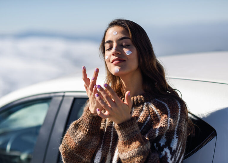 Холодный сезон: 5 простых бьютихаков для идеальной кожи .